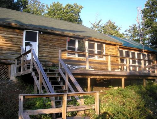 . Amazing Lakefront Cabin in the Woodlands near Bangor, Maine