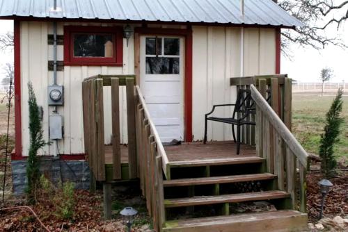 Pet-Friendly Rental with Wi-Fi near Brenham, Texas in 埃爾金