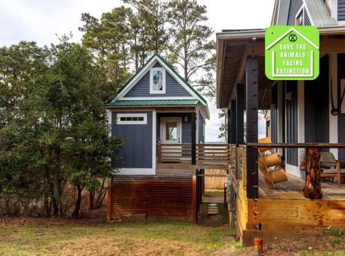 Elevated Cabin in the Trees Perfect for a Weekend Getaway in the Outer Banks, North Carolina