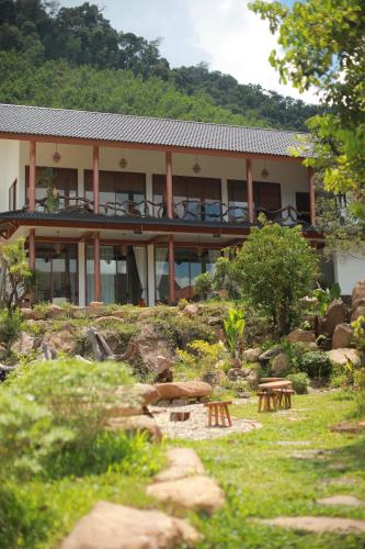 Garden, An Hanh Homes in Bach Ma National Park