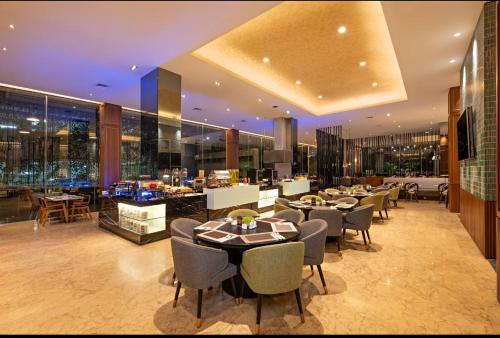 Restaurant, The Premiere Pekanbaru in Pekanbaru