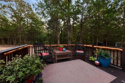 Pezsgőfürdő, Stylish Wills Point Cottage near Dallas Ideal for Romantic Getaways in Texas in Wills Point