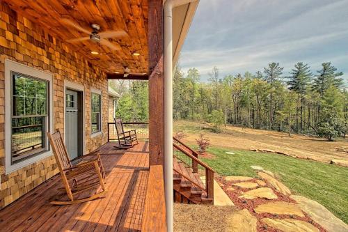 Stunning Cottage Rental Ideal for a Family to Go Glamping in Georgia in Hollywood