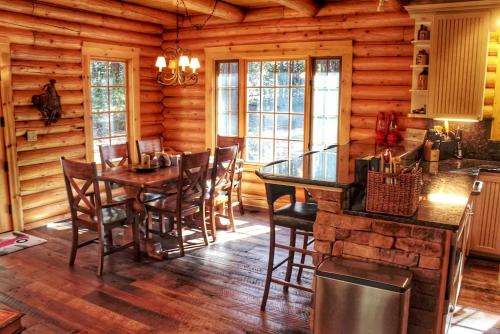 Family-Friendly Log Cabin Rental in California's Gold Country near Sacramento in Pioneer (CA)