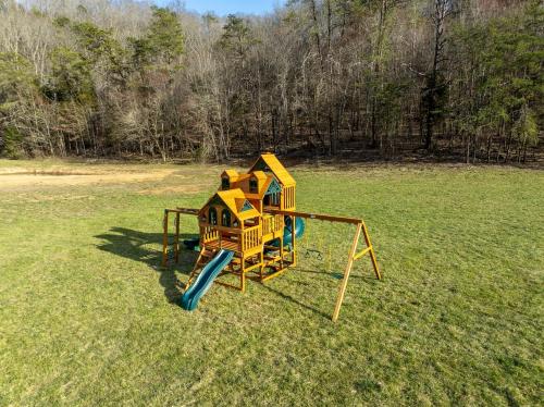 Exquisite Safari Tent Haven near Smoky Mountains in Tennessee in Parrottsville (TN)