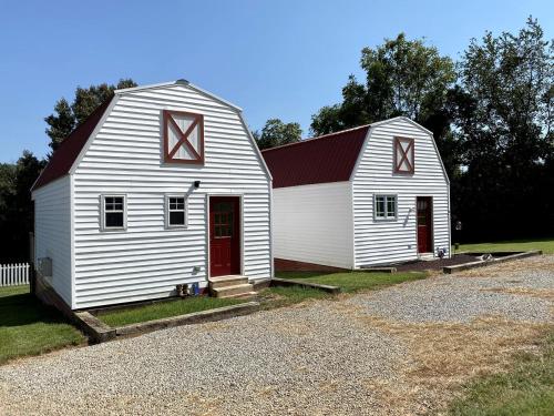 Exterior view, Cozy Cabin Rental and Cowboy Experience at a Tennessee Dude Ranch in Dunlap (TN)