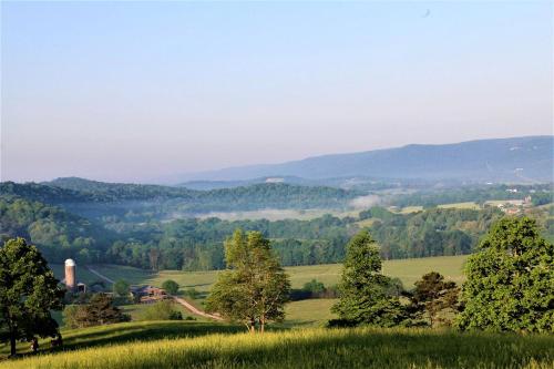 View, Cozy Cabin Rental and Cowboy Experience at a Tennessee Dude Ranch in Dunlap (TN)