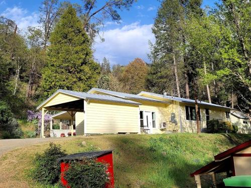 Charming, Pet-friendly Glamping Vacation Rental in Northern California