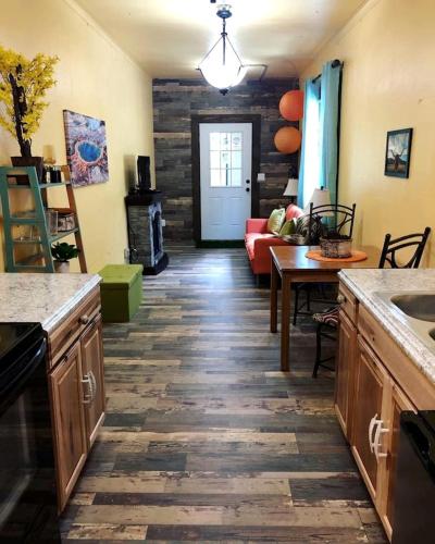 Stylish Tiny House Vacation Rental in Swan Valley, ID near Jackson Hole in 天鵝谷(ID)