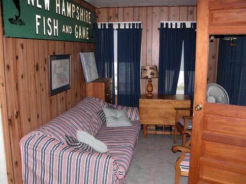 Cozy Cottage Rental with Views of Historic Lake Champlain in West Swanton, Vermont in Swanton