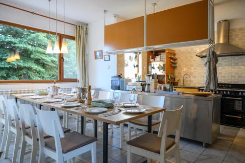 Luxury, private pool, sauna, beach! in Radevtsi