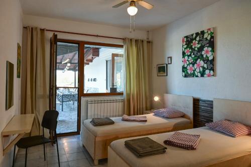 Luxury, private pool, sauna, beach! in Radevtsi