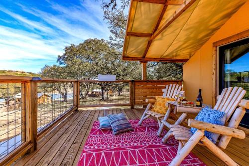 Beautiful Tented Cabin in Texas for Glamping by Guadalupe River in Хант