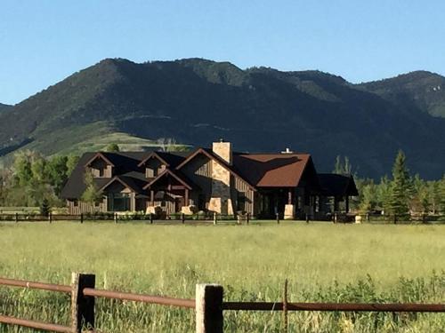 Impressive and Secluded Villa for Rent along the Glorious Uinta Mountains, Utah in Kamasa (UT)