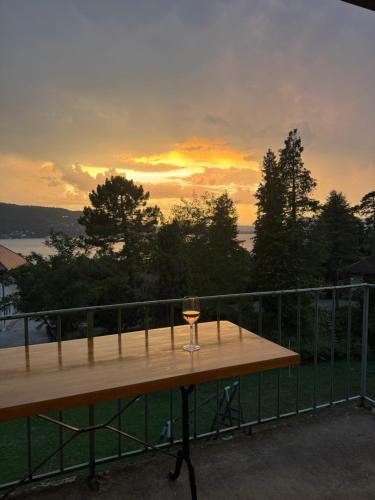 La-Villanelle - Magnifique vue sur le lac, 5 minutes à pied de la plage