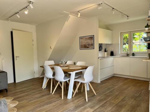 Facilities, Holiday retreat, near forest in Schagen