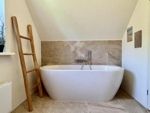 Bathroom, Holiday retreat, near forest in Schagen