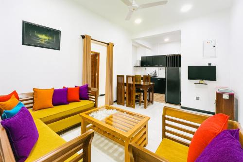 Shared lounge/TV area, ACCOM Premium Residence in Kohuwala