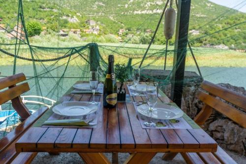 Seadmed, Apartmani Karučki Krš (Apartmani Karucki Krs) in Karuč