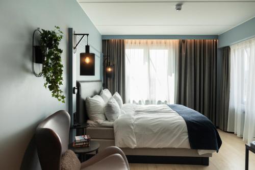 1 queen bed