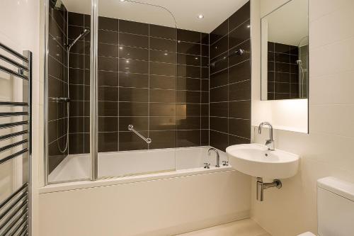 Still Life Moorgate Deluxe - image 5