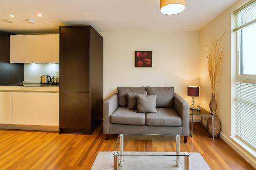 Still Life Moorgate Deluxe - image 7