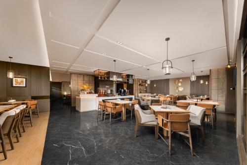 上海虹桥冠华酒店 - 北新泾地铁站, Shanghai (photo 2)