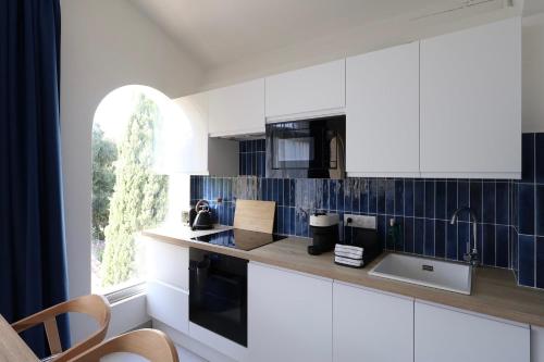 Villa Onyra - Suite Santorin - Appartement en bord de mer - Location saisonnière - Saint-Cyr-sur-Mer