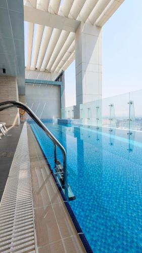 Fully Furnished 1BR In Montrose Tower B Dubai, Close by Dubai Science Park, Dubai Miracle Garden, Dubai Hills Mall, Dubaj (zdjęcie 2)