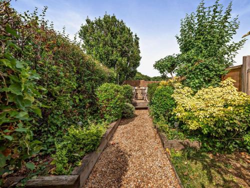 Instalaciones, 3 Bed in Arundel 90894 in Arundel