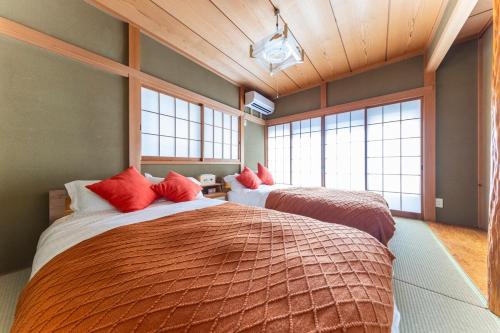 Shinjuku 24mins train 4BR 8 Beds 2BA