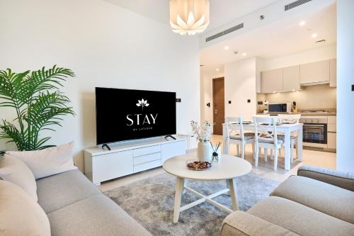 STAY BY LATINEM Luxury 2BR Holiday Home CVR B405 Near Burj Khalifa, Dubai