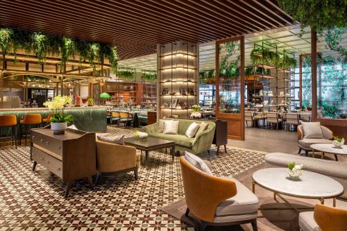 Restaurant, Shangri-La Hongqiao Airport,Shanghai near Shanghai Hongqiao International Airport