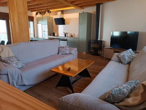 Krogs/atpūtas telpa, La Tinaja casa rural in El Oso