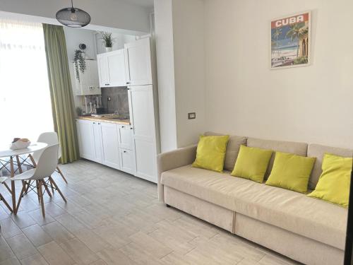 1 double bed, 1 sofa bed