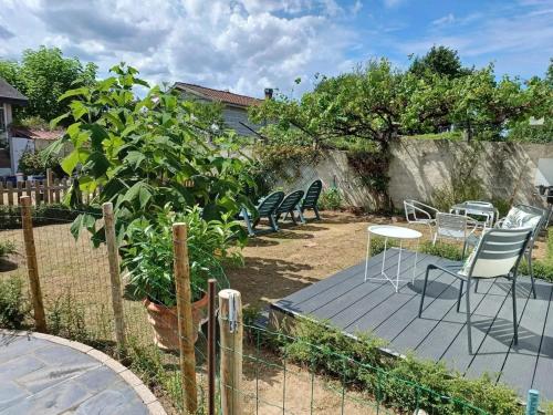Charming House in Parada with Large Garden in Coles