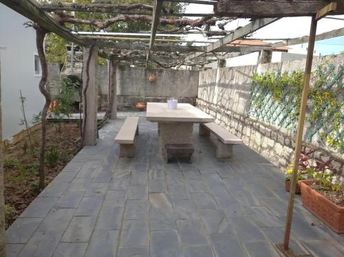 Charming House in Parada with Large Garden in Coles