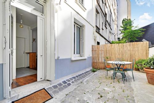 New Studio with Terrace near the Eiffel Tower - image 5