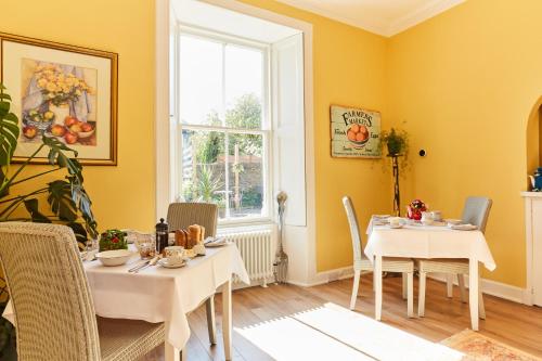 Instalaciones, Merlindale in Crieff