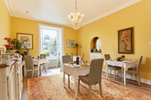 Instalaciones, Merlindale in Crieff