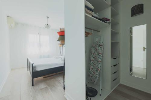 Charming apartment - 1BR- 4P- Passy - image 8