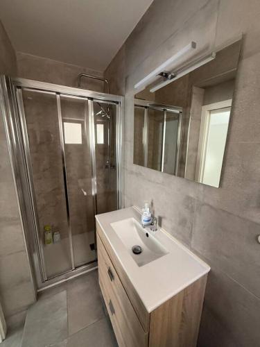 Moderno espectacular hogar en Puerta del Ángel - image 6
