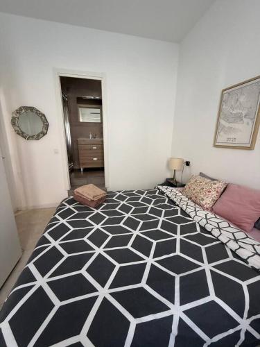 Moderno espectacular hogar en Puerta del Ángel - image 12