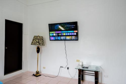 Tinian Island Haven, Sapphire Unit Apartment in 提尼安島