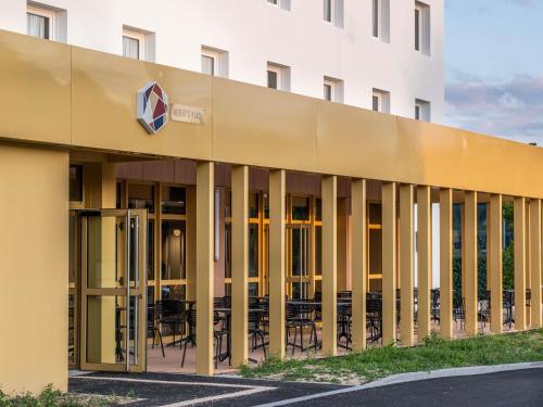 ทัศนียภาพภายนอกโรงแรม, ไอบิส น็องต์ เทรยลิแยร์ (ibis Nantes Treillières) in แทรลิเย