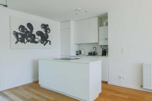 Magnificent apartment -2BR-6P- Belleville - image 5