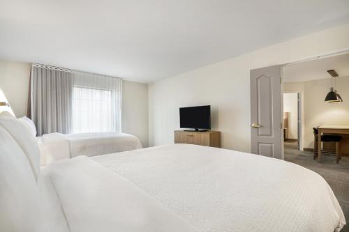 2 bedrooms, 3 beds