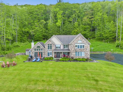 Grand Slam Lake House Cooperstown Dreams Park image