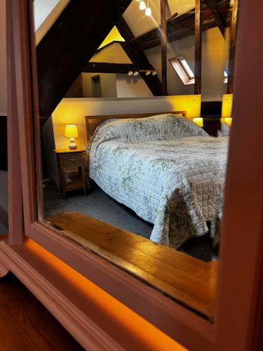 Ilchester Arms - image 3