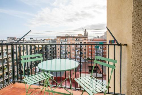 64IND1131 - Apartment with balcony